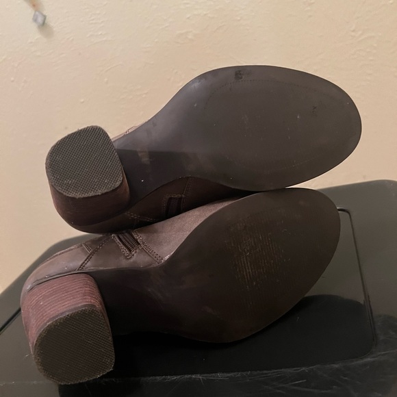 Booties. - Picture 11 of 12